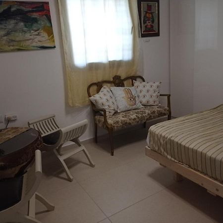 Apartamento New! Great Location! Vibrant Downtown, Talpiot Market, Flea Market, Carmel Beach, Close To Everywhere Haifa Exterior foto
